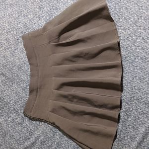 Grey high-waisted schoolgirl pleated skirt